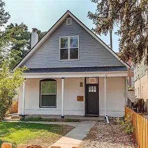 Artsy Platt Park Suite, Quick Mountain Access! , Denver United States