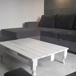 Apartament 4 